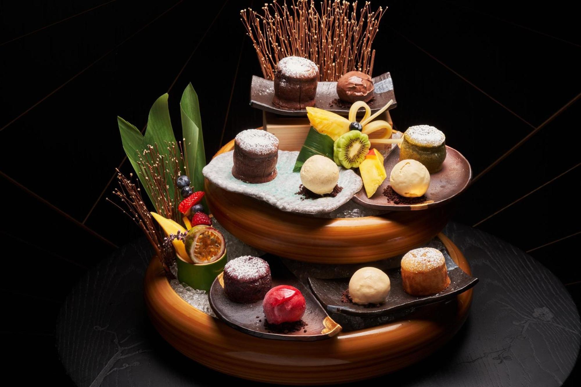 Marriott Resort Palm Jumeirah, دبي المظهر الخارجي الصورة A selection of chocolate truffles